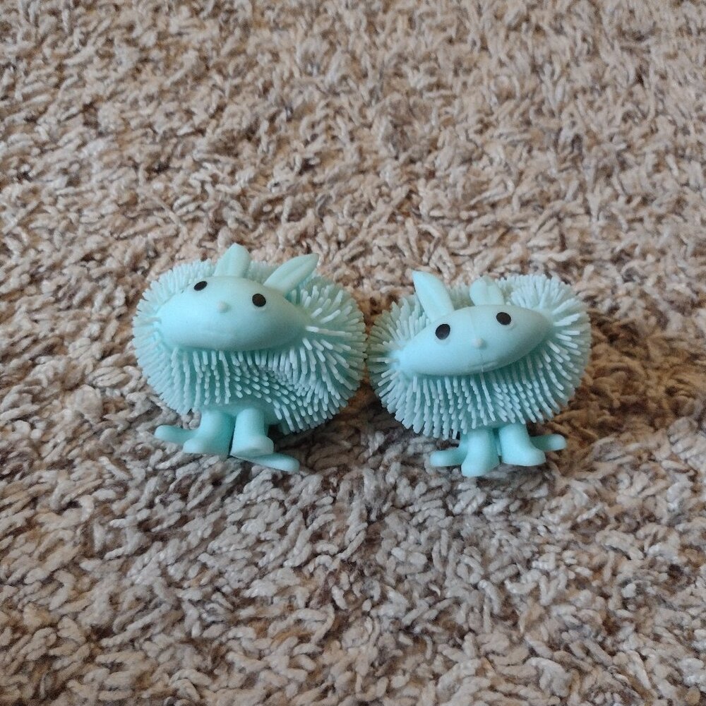 Lot of 2 squishy fidgets - sheep or bunnies